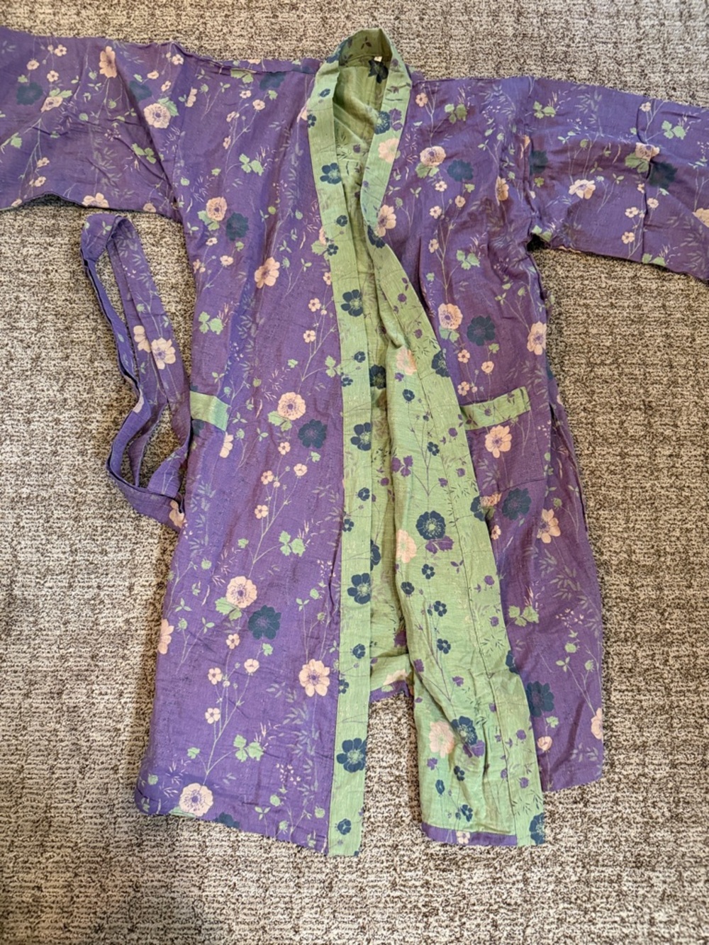 NWT Women Floral Kimono-Style Pajama Robe in Purple and Green gorgeous
